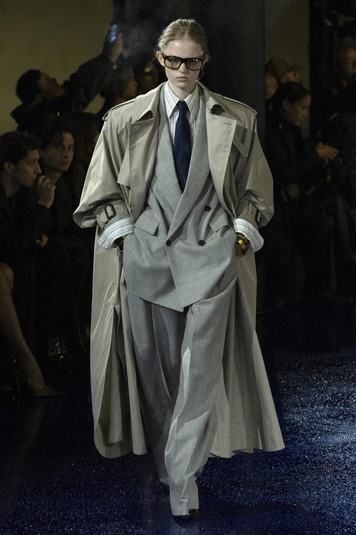 Galleria foto 'La Primavera Estate di Saint Laurent pecca in sensualità' - foto 3