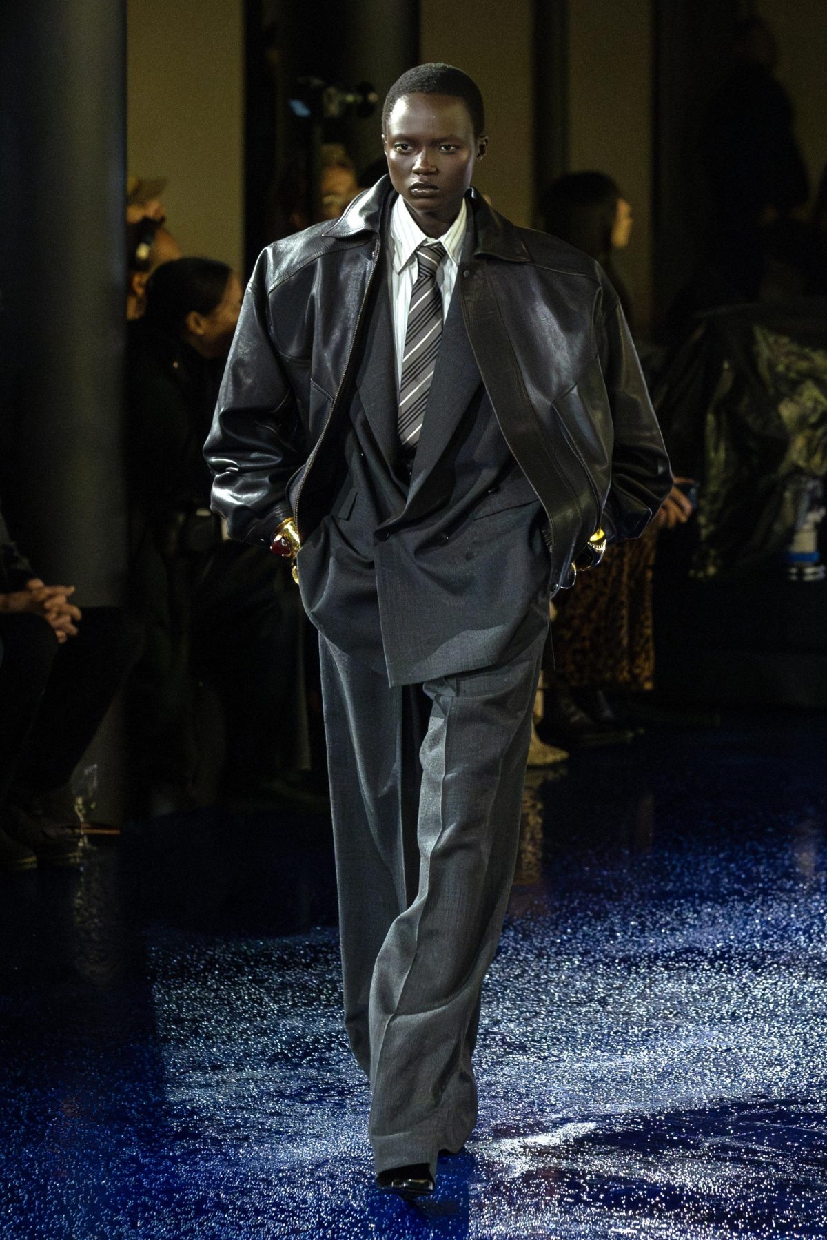 Galleria foto 'La Primavera Estate di Saint Laurent pecca in sensualità' - foto 6