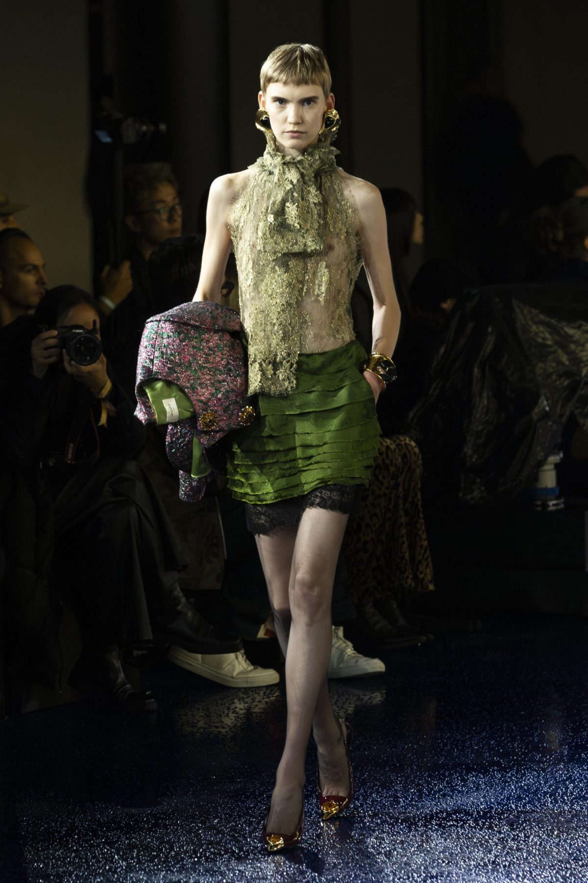 Galleria foto 'La Primavera Estate di Saint Laurent pecca in sensualità' - foto 9