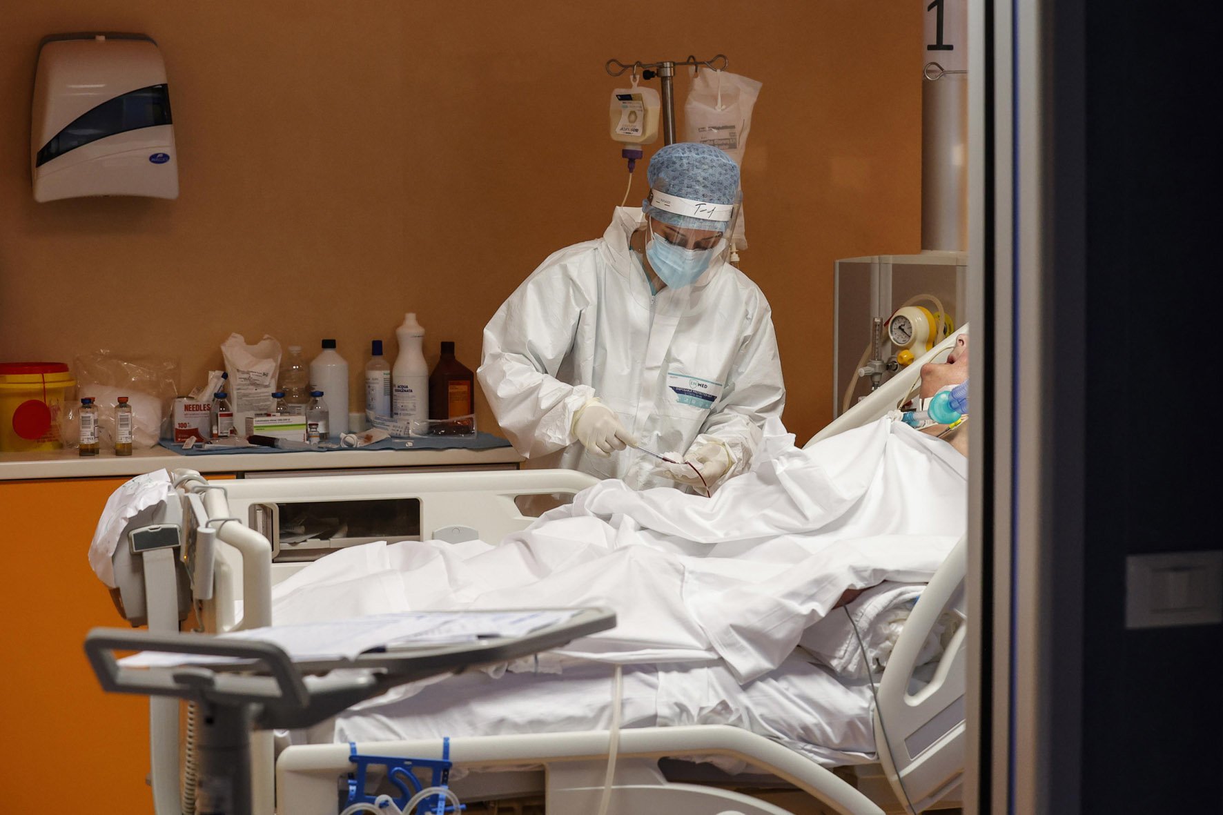 Regno Unito: la strategia anti-Covid va a giudizio