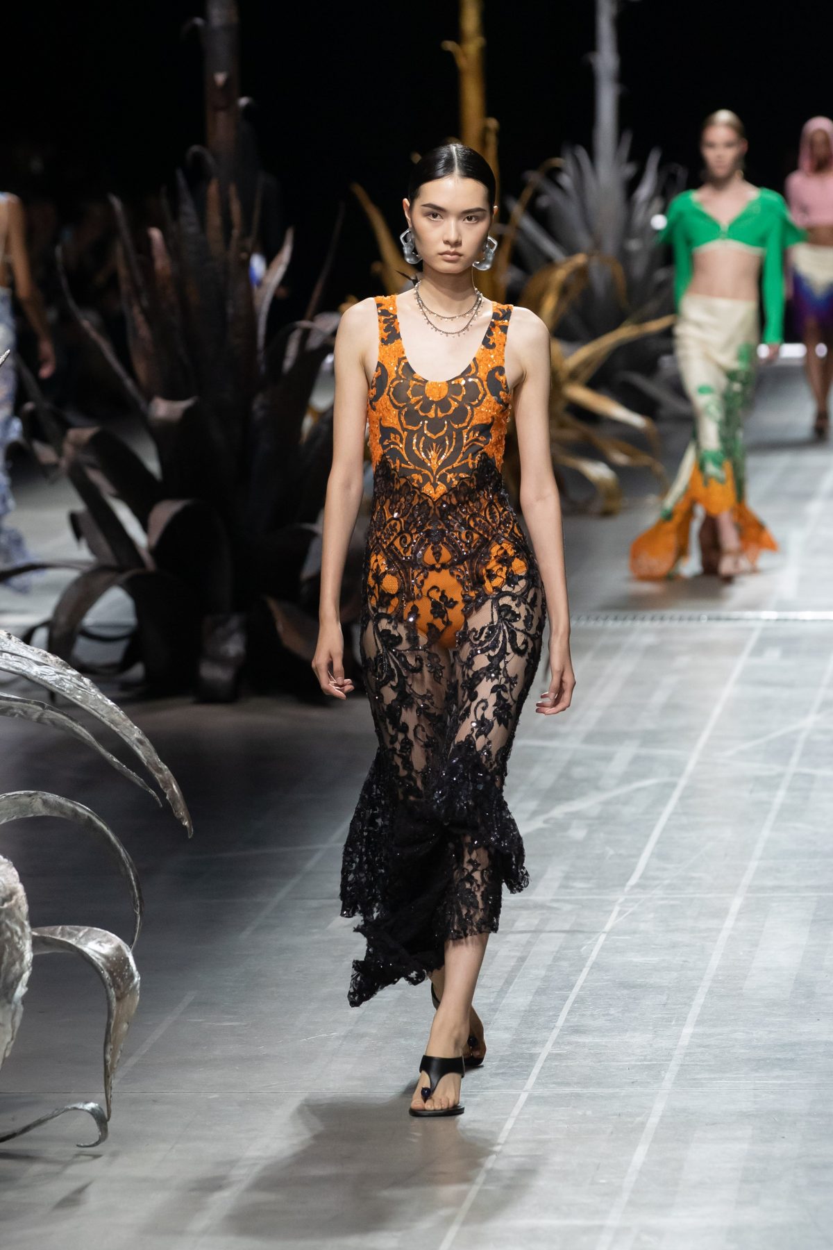 Galleria foto 'Le ispirazioni lontane delle ultime sfilate alla Milano Fashion Week' - foto 25