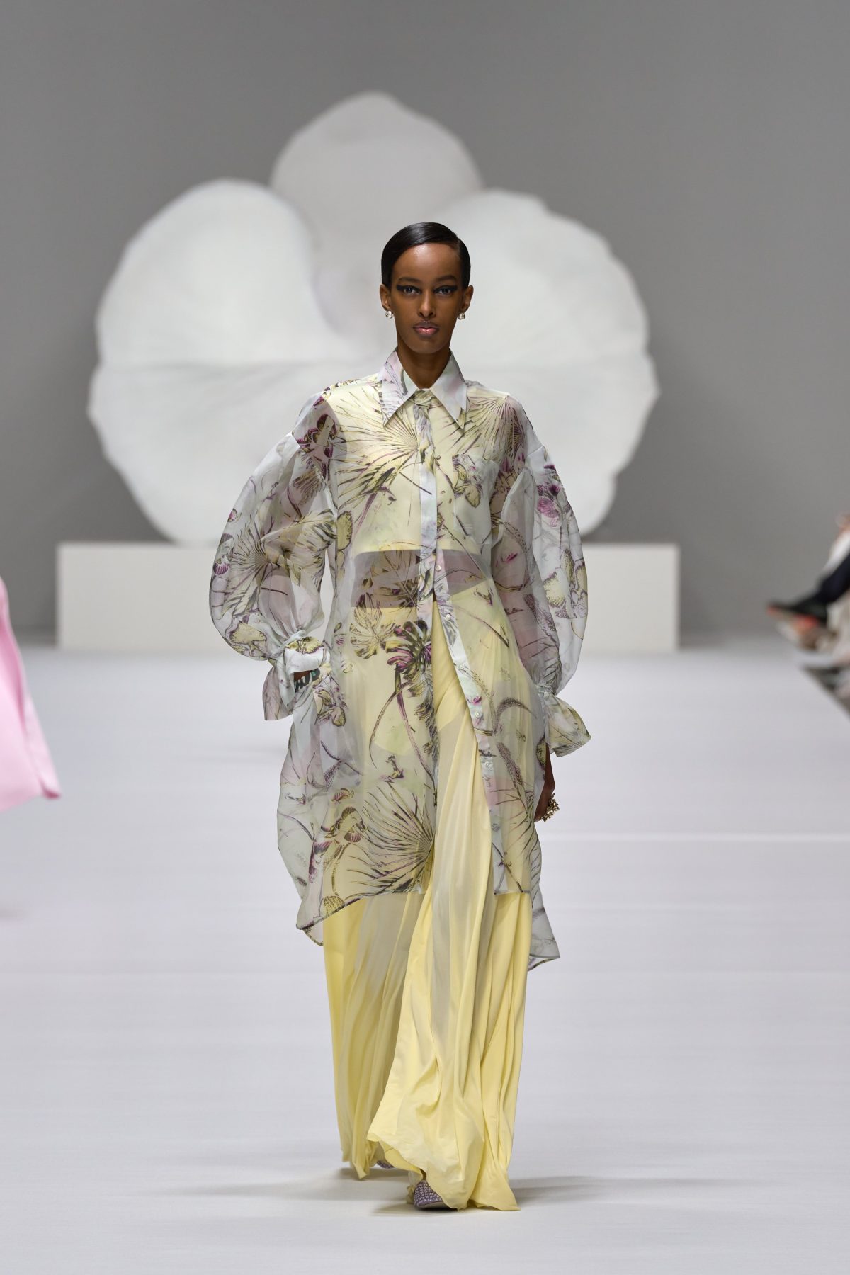 Galleria foto 'Le ispirazioni lontane delle ultime sfilate alla Milano Fashion Week' - foto 7