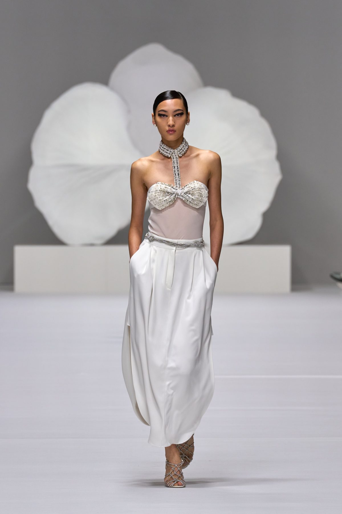 Galleria foto 'Le ispirazioni lontane delle ultime sfilate alla Milano Fashion Week' - foto 9