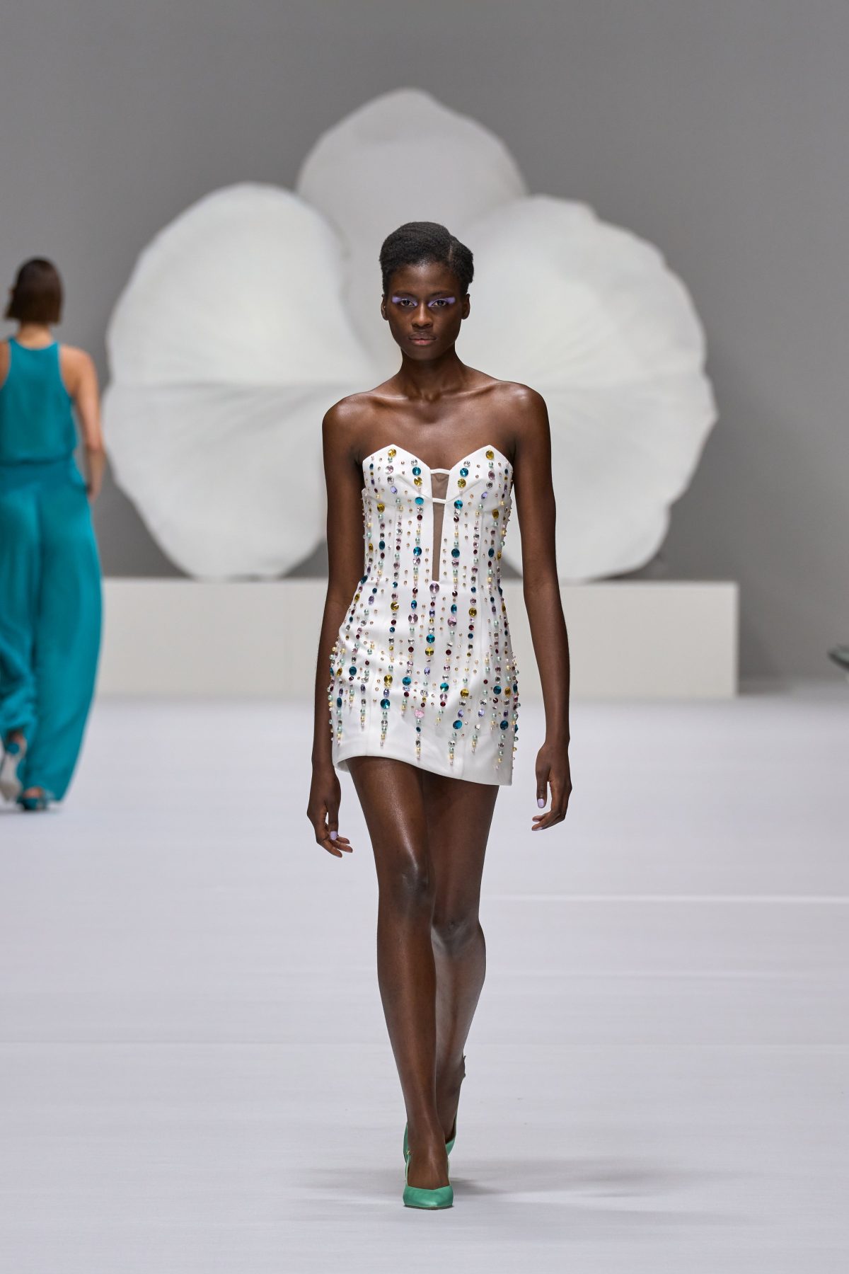 Galleria foto 'Le ispirazioni lontane delle ultime sfilate alla Milano Fashion Week' - foto 10