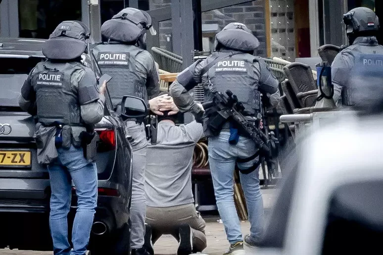 Attacco con coltello a Rotterdam, un morto e un ferito.