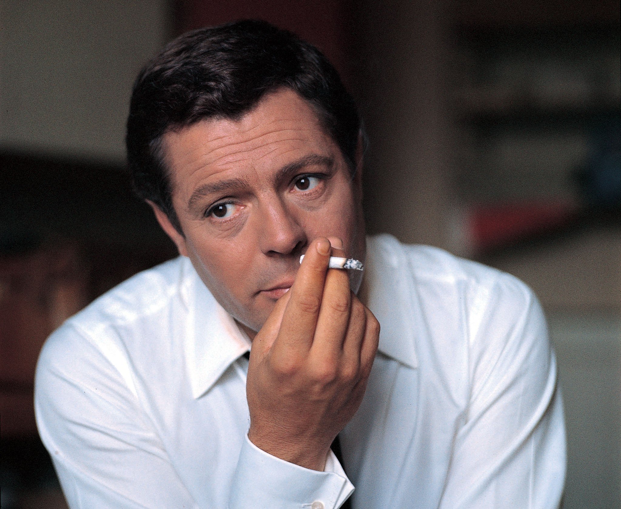 Marcello Mastroianni, il divo gentile raccontato attraverso le scene iconiche dei suoi film Marcello Mastroianni, il divo gentile raccontato attraverso le scene iconiche dei suoi film