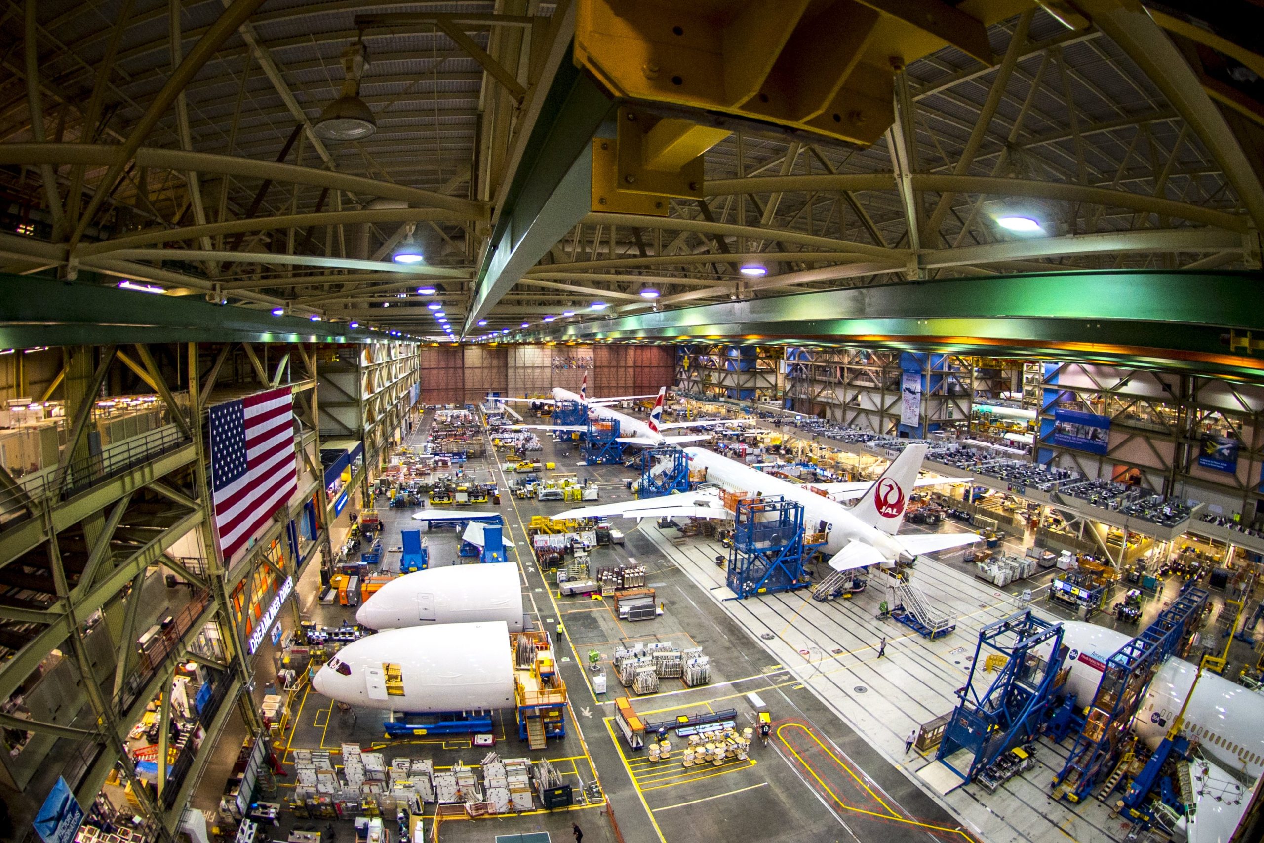 Non c’è pace per Boeing, lavoratori in sciopero per aggiornare salari fermi da 16 anni
