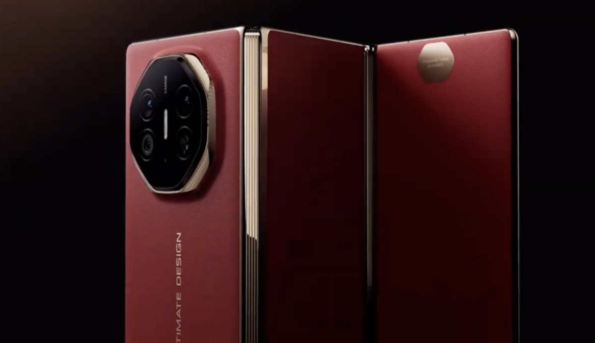 Galleria foto 'Huawei: ecco Mate XT, lo smartphone con tre schermi' - foto 3