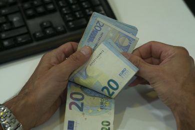 Manovra 2025: Flat Tax al 15% sugli straordinari