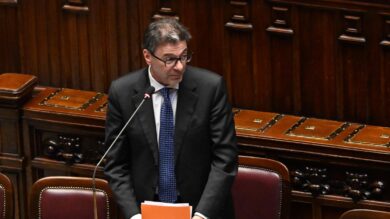Manovra, Giorgetti espone la legge di bilancio in CdM, venerdì ulteriore esame