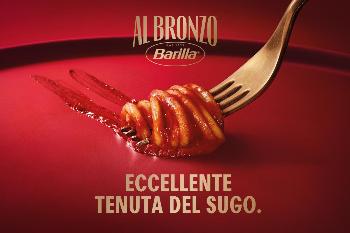 La scarpetta diventa chic: gustare il sugo fino all’ultimo boccone di pasta