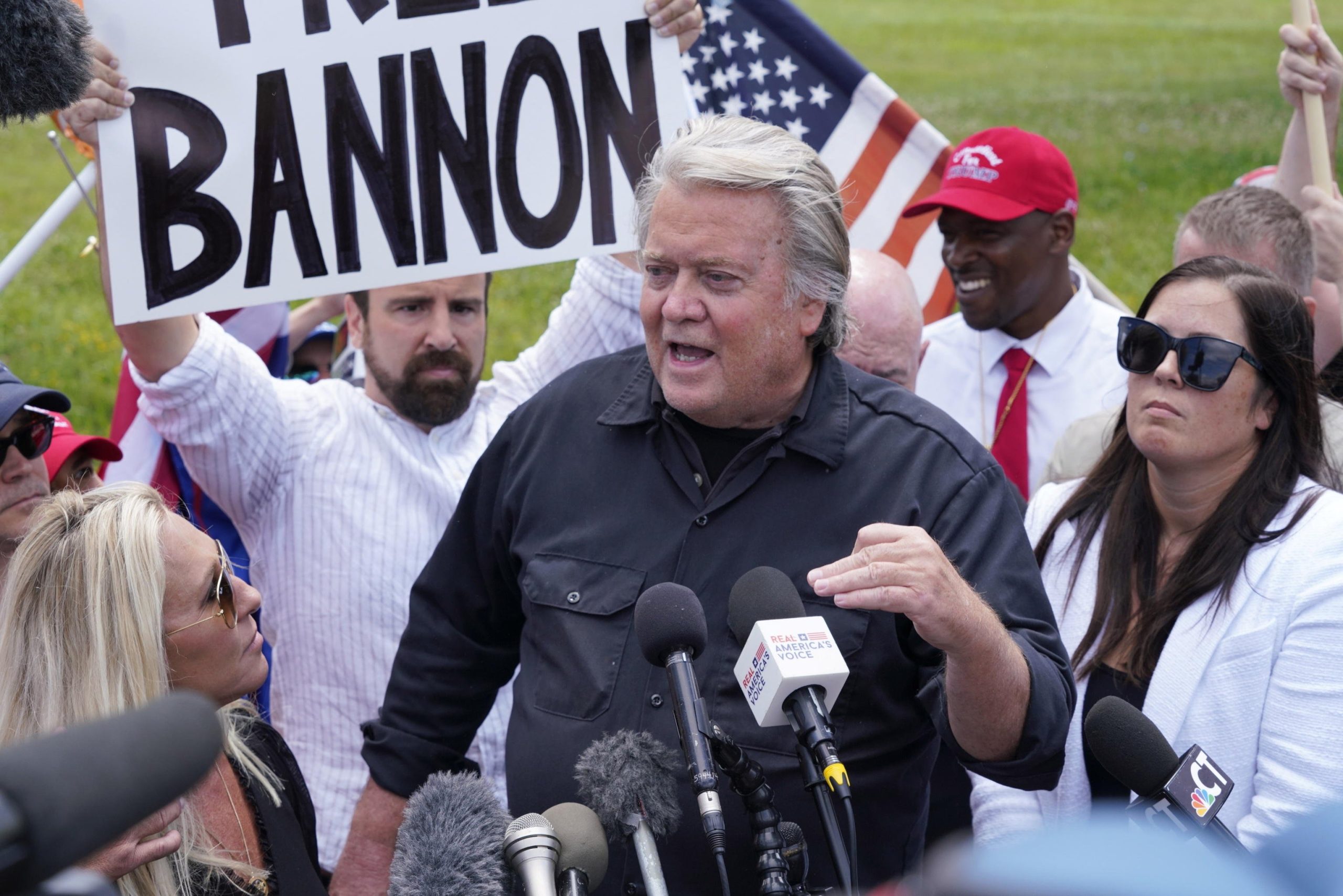 Scarcerato Steve Bannon, l’ex consigliere di Donald Trump