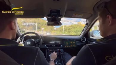 GdF di Catanzaro, operazione anti-sfruttamento del lavoro: cinque misure cautelari