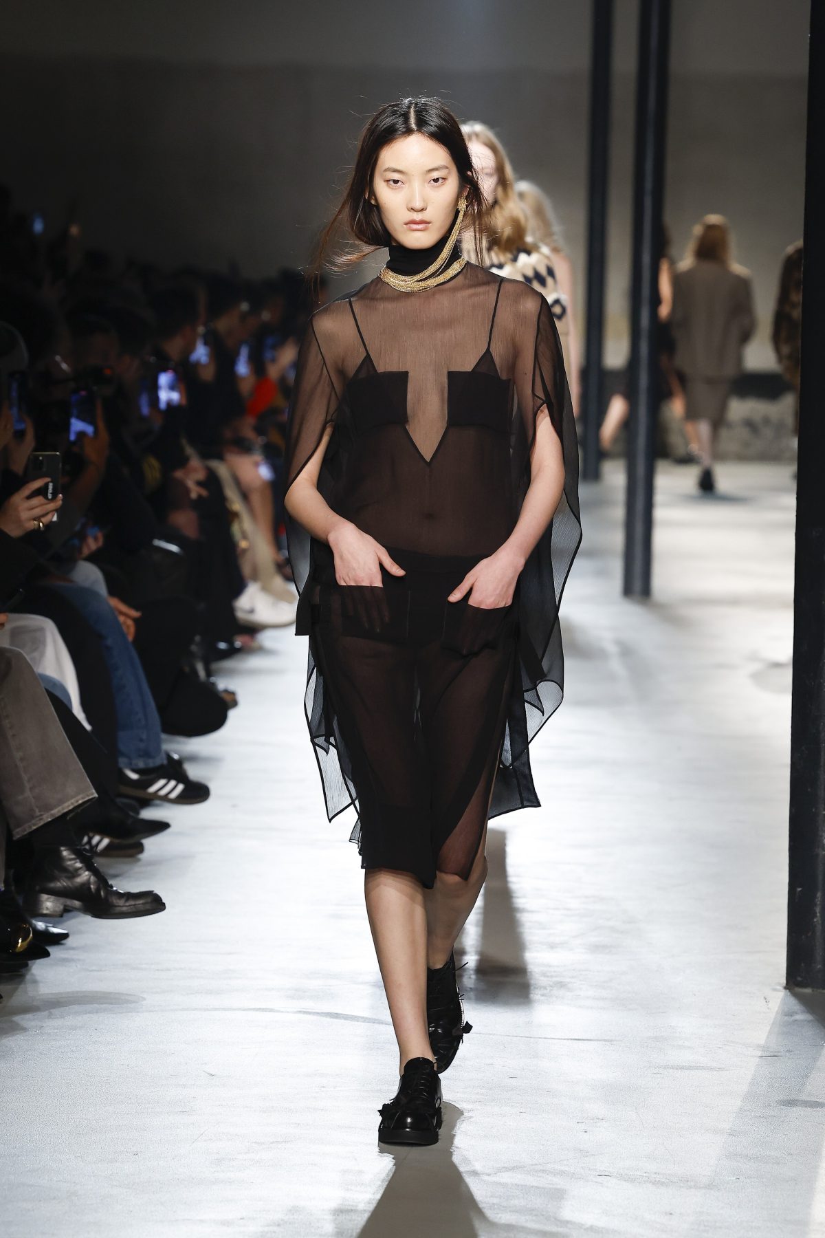 Galleria foto 'Tendenze autunno 2024: torna l’estetica boudoir' - foto 6