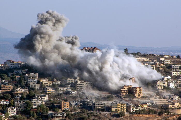 Israele distrugge l’oro di Hezbollah in Libano