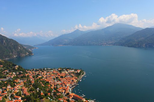 Galleria foto 'Quel ramo culturale dellago di Como' - foto 1
