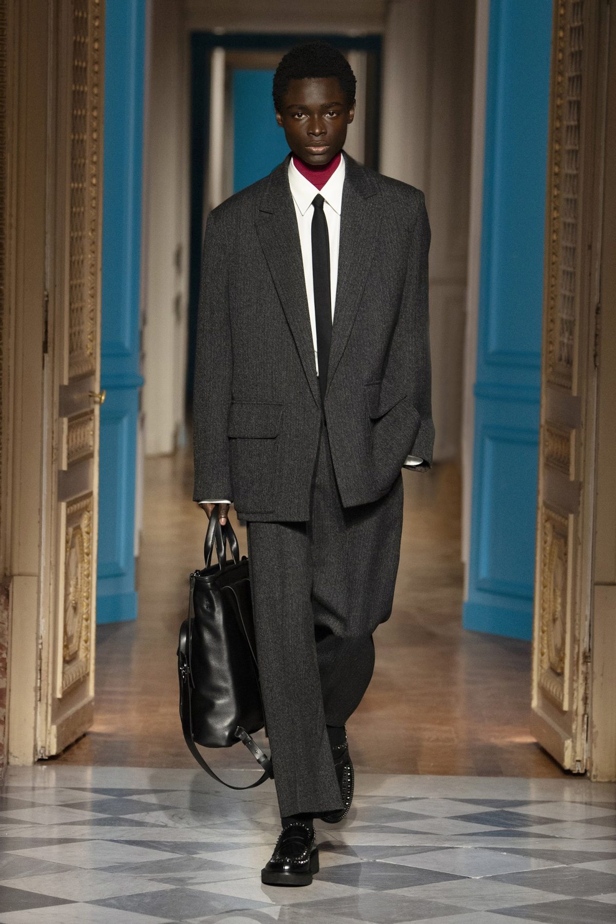 Galleria foto 'Ritorno allo stile formale' - foto 11