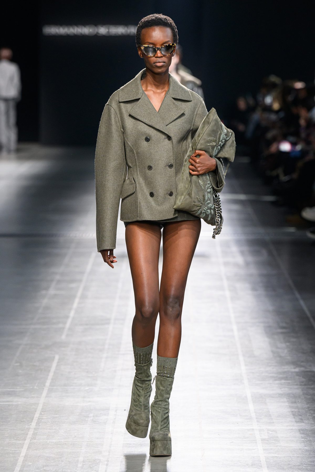 Galleria foto 'La natura ispira la moda per la stagione' - foto 10