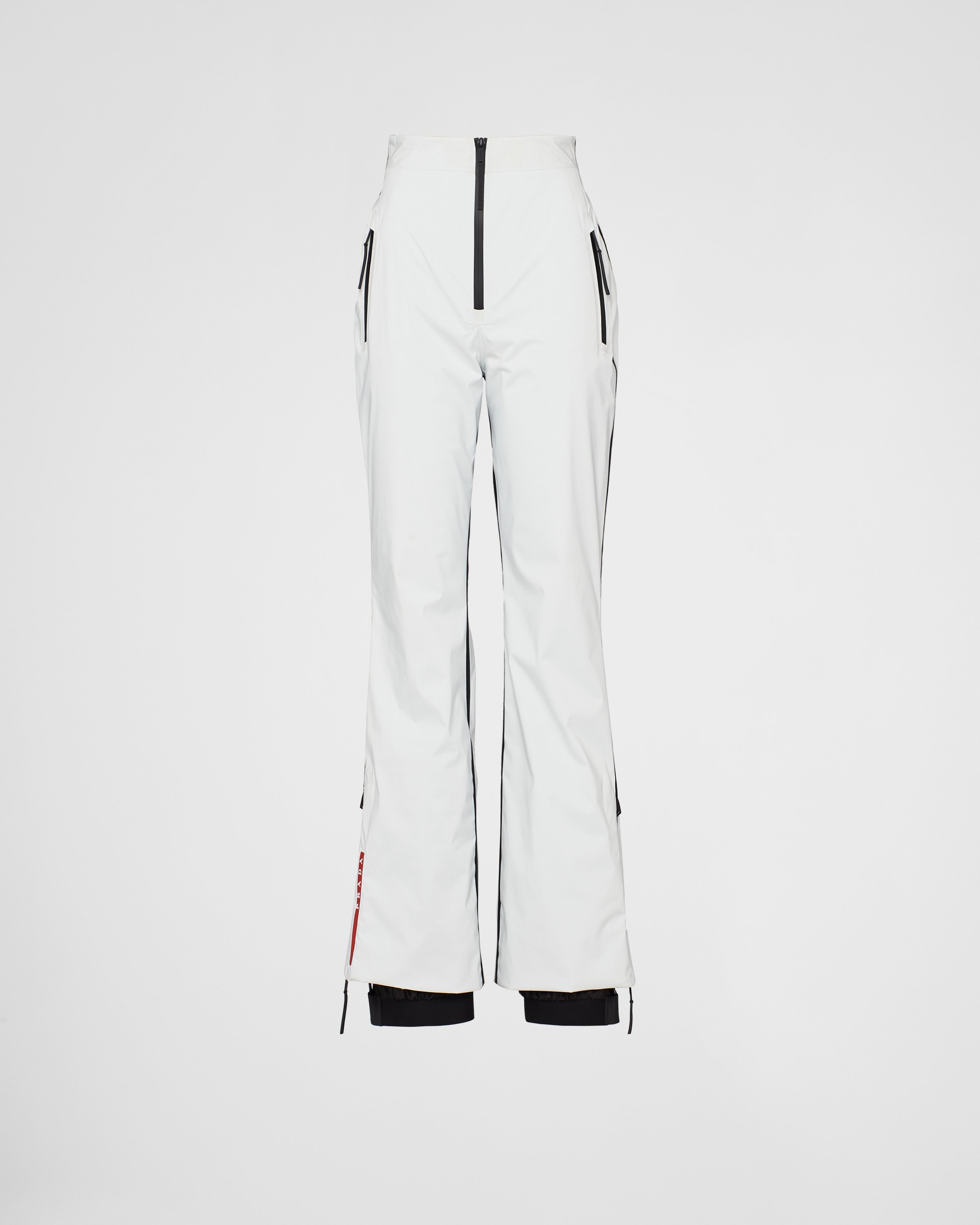 Outfit di lusso anche in alta quota Outfit di lusso anche in alta quota