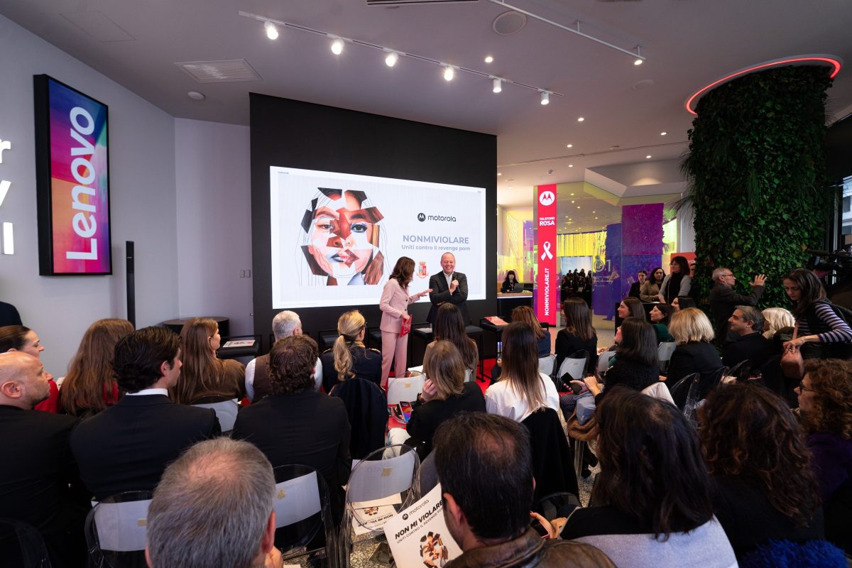 Galleria foto 'La tecnologia al servizio di disabili e contro il revenge porn, i progetti di Google e Motorola' - foto 6