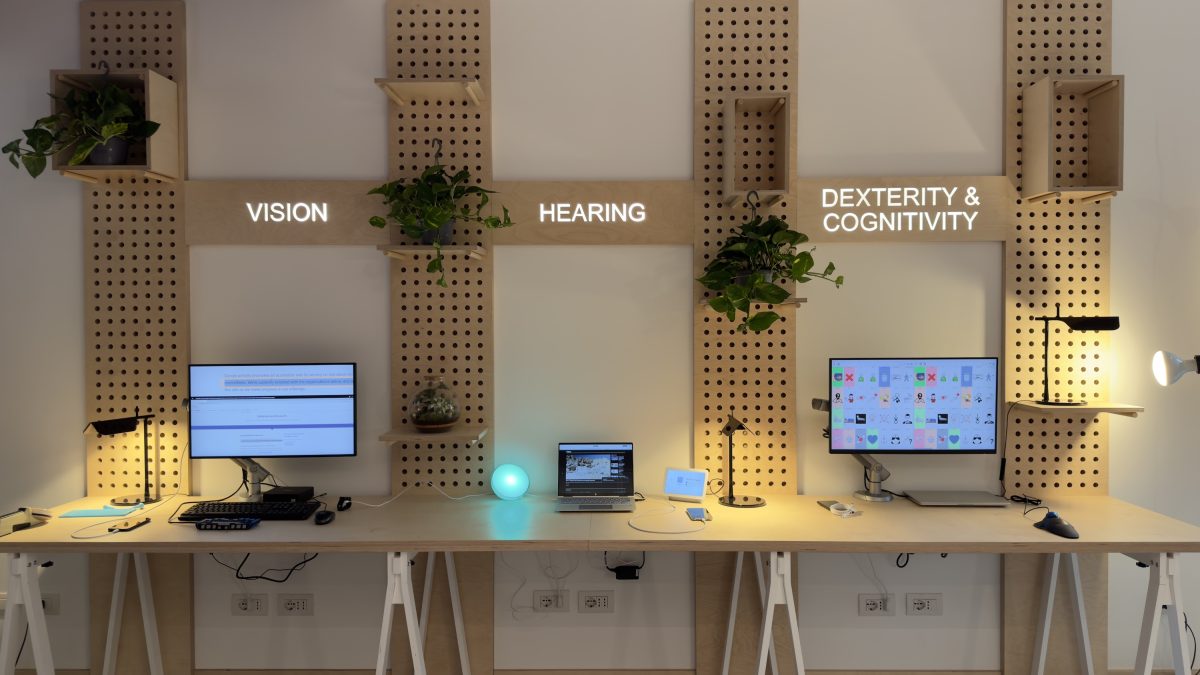 Galleria foto 'La tecnologia al servizio di disabili e contro il revenge porn, i progetti di Google e Motorola' - foto 4