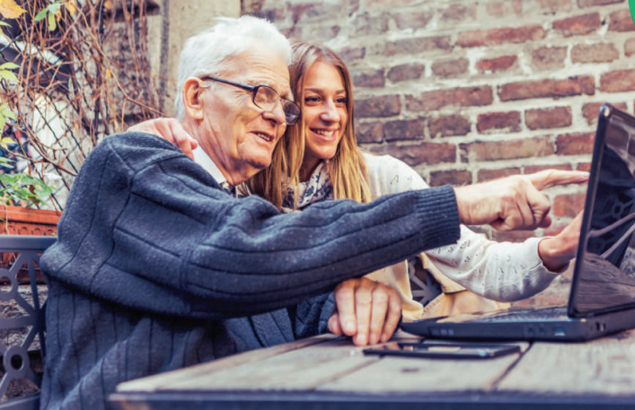 Lombardia: anziani, una risorsa per i giovani