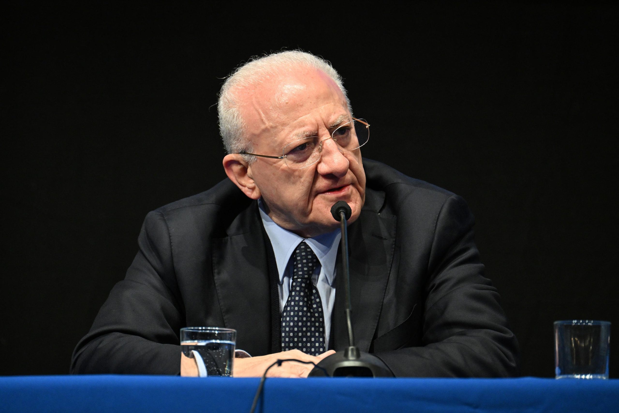 Campania, una regione in ostaggio di chi l’ha governata Campania, una regione in ostaggio di chi l’ha governata