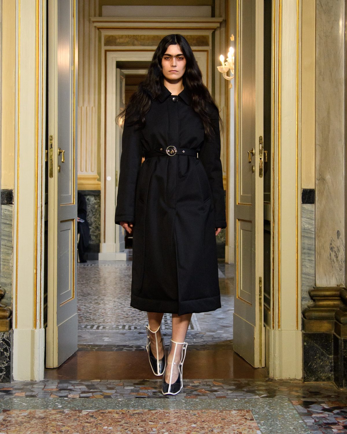 Galleria foto 'Il fascino intramontabile del trench' - foto 12