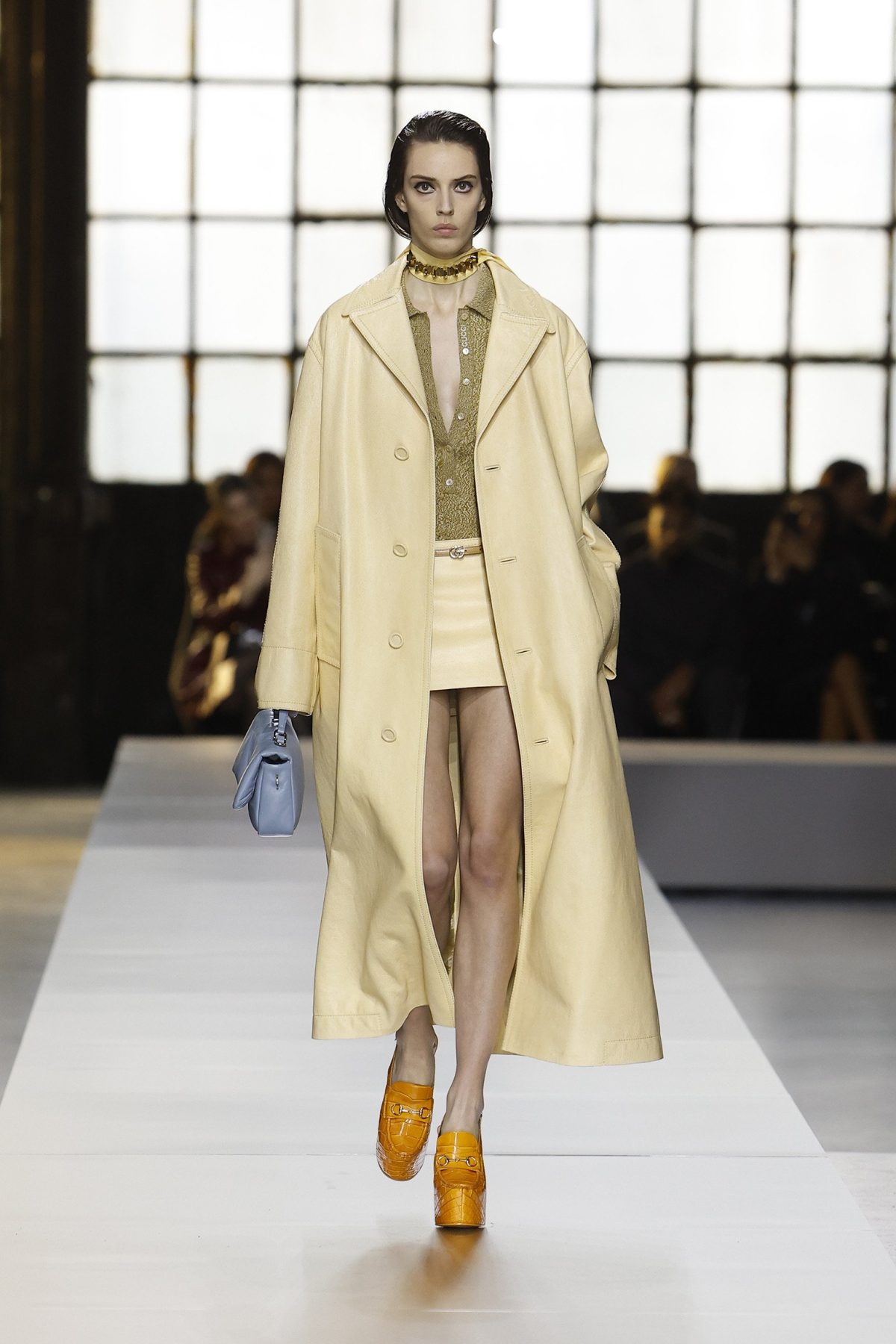 Galleria foto 'Il fascino intramontabile del trench' - foto 6