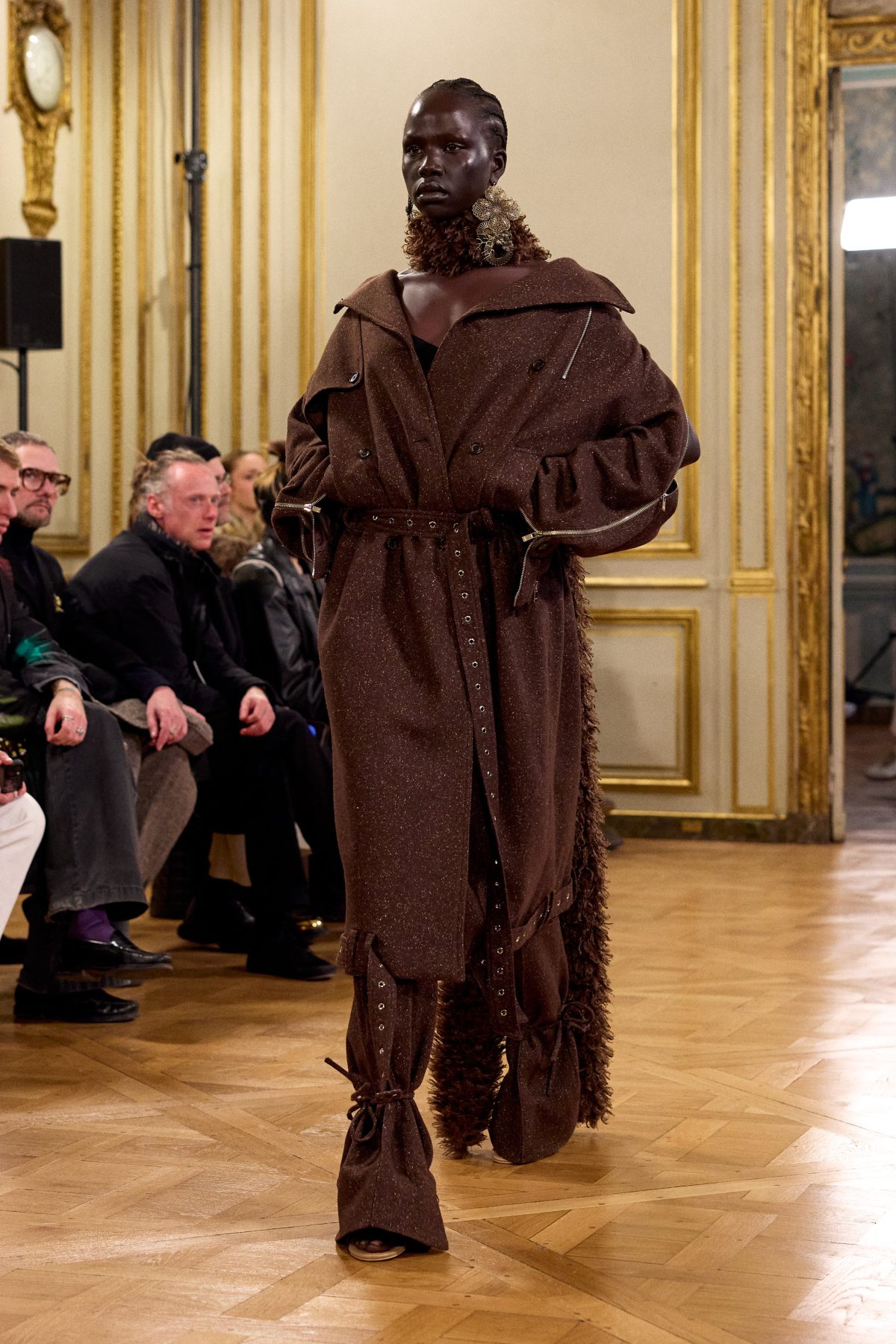 Galleria foto 'Il fascino intramontabile del trench' - foto 14