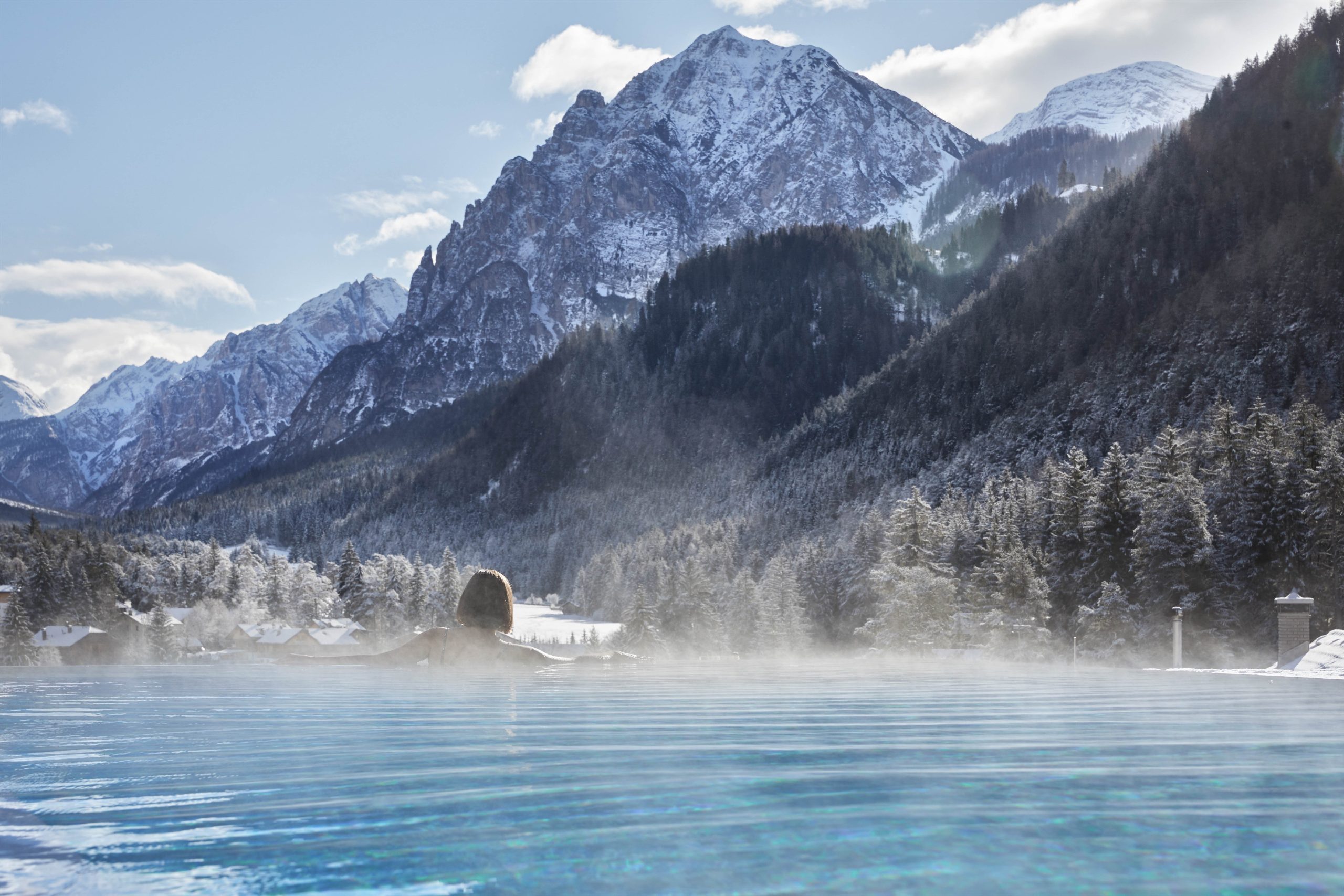 Spa all’aperto in inverno: relax, benessere e magia sotto le stelle