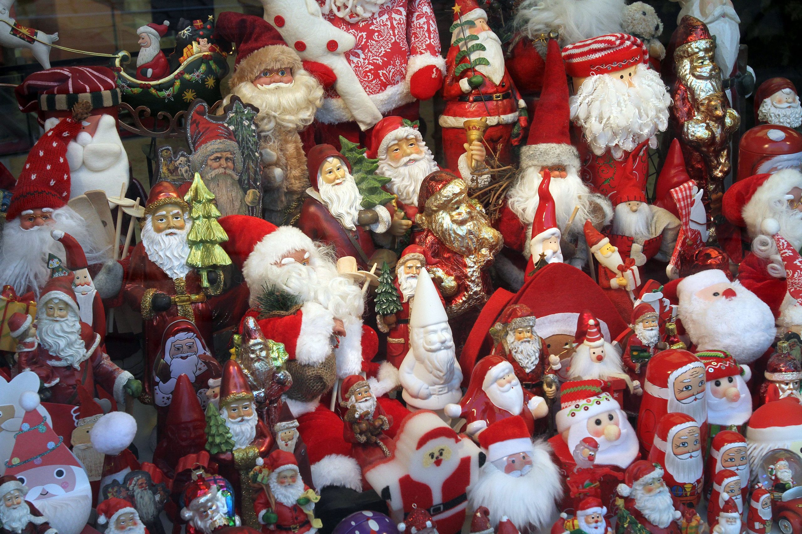 Natale 2024: 11 miliardi per i regali. Donne e nonni i più generosi