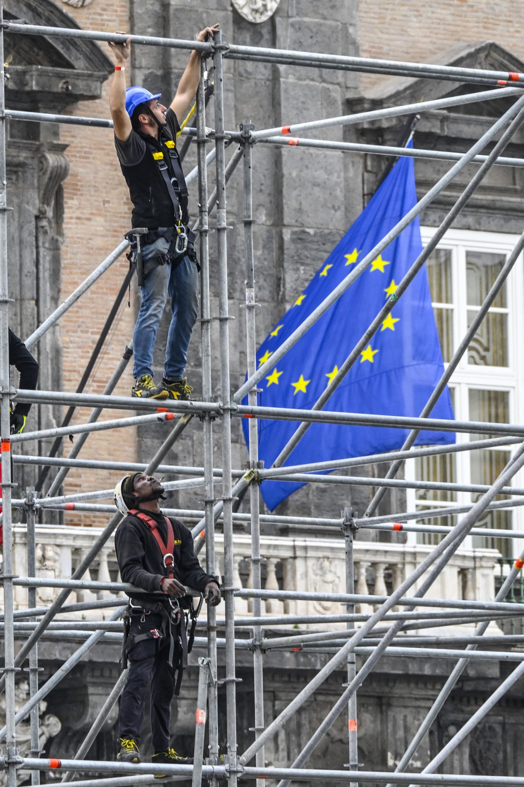 Produzione industriale dell’Eurozona ferma a ottobre: la ripresa è ancora lontana