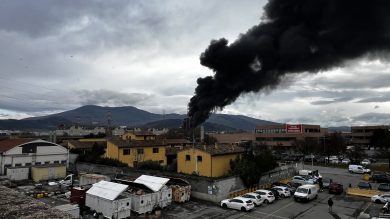 Calenzano, esplosione in una raffineria Eni: 2 morti, 9 feriti e 3 dispersi