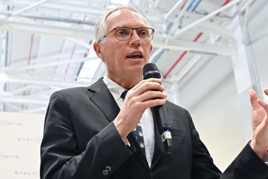 Carlos Tavares si dimette da CEO di Stellantis