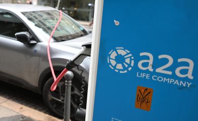 Auto elettriche: i prezzi scendono, ma le vendite non salgono
