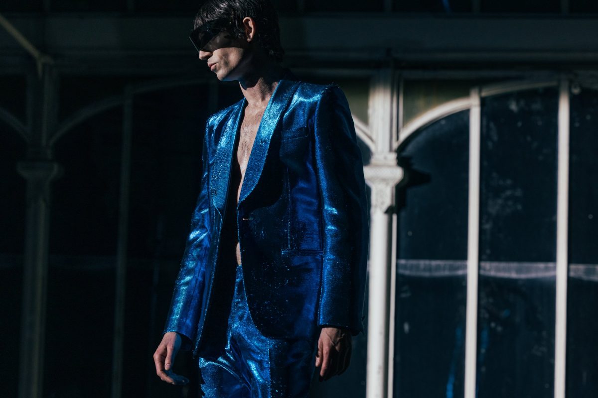 Pitti 107 e MM6 Maison Margiela portano in scena la mascolinità ribelle