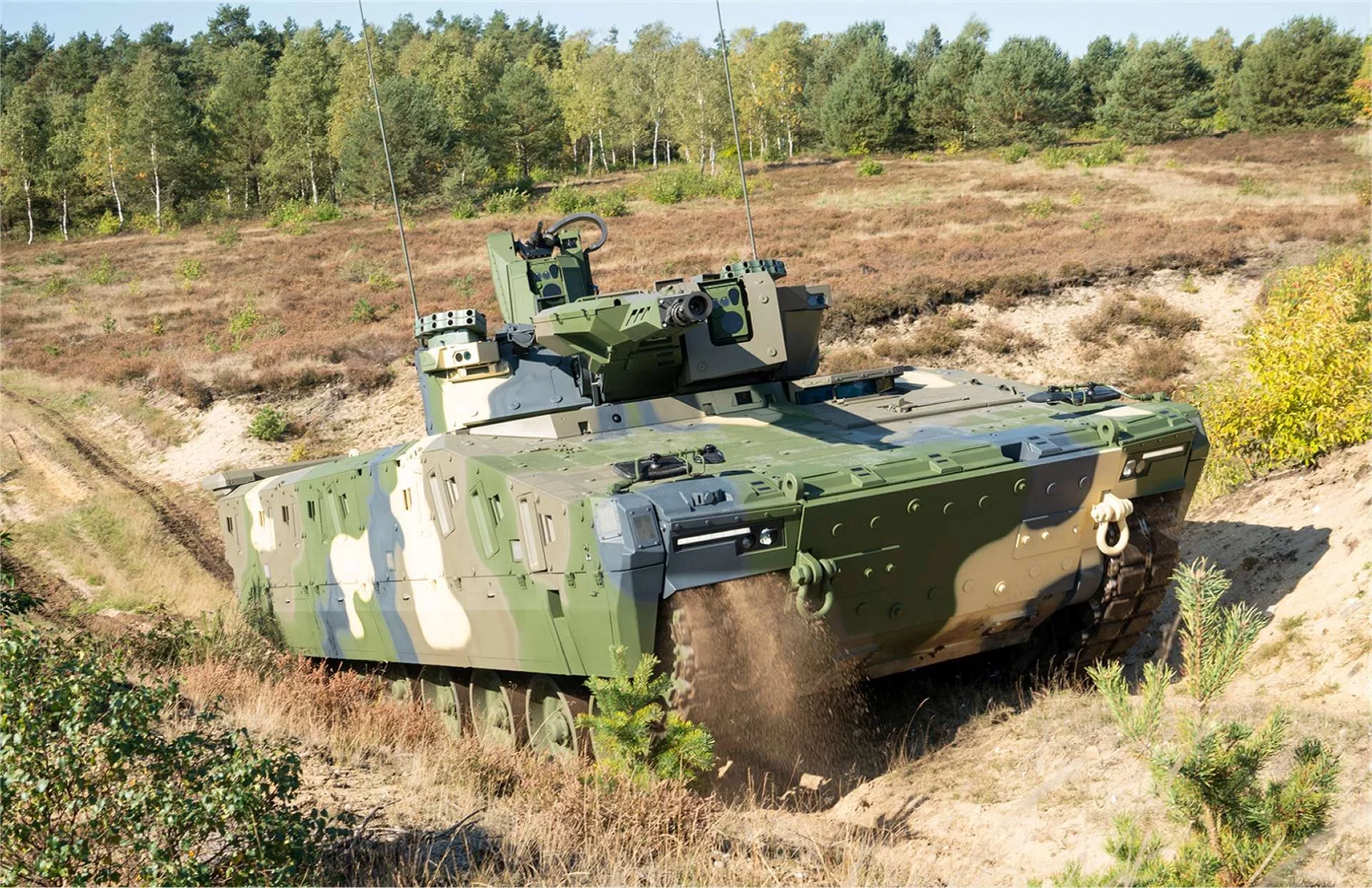 Nuovi carri armati per l’esercito, in valutazione il primo Lynx