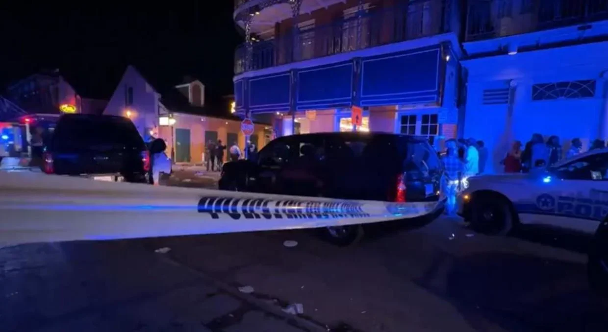 Usa, un’auto sulla folla in pieno centro a New Orleans: 12 morti e 30 feriti