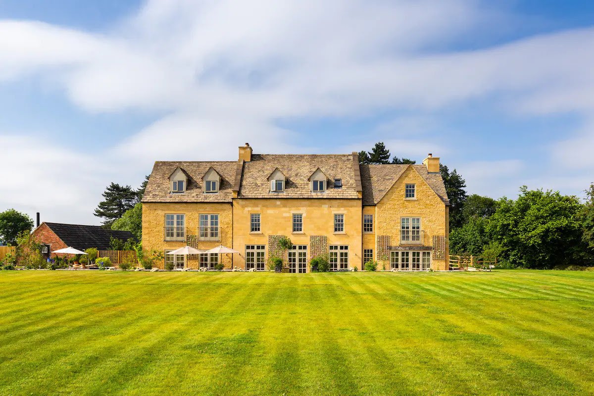 È Bridgerton mania, anche per le vacanze È Bridgerton mania, anche per le vacanze