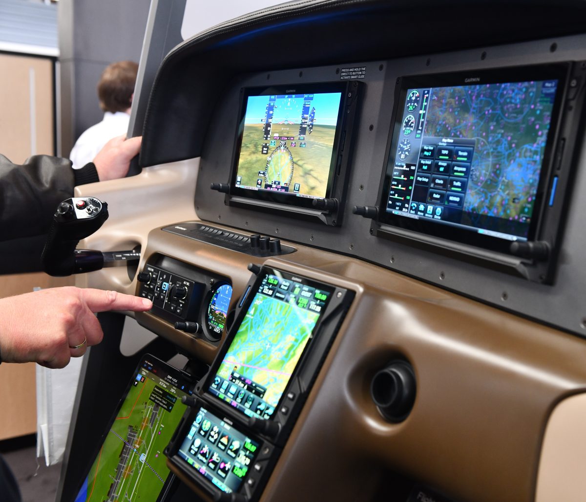 Galleria foto 'Aero, la fiera che traccia una nuova linea per il mercato del volo' - foto 2