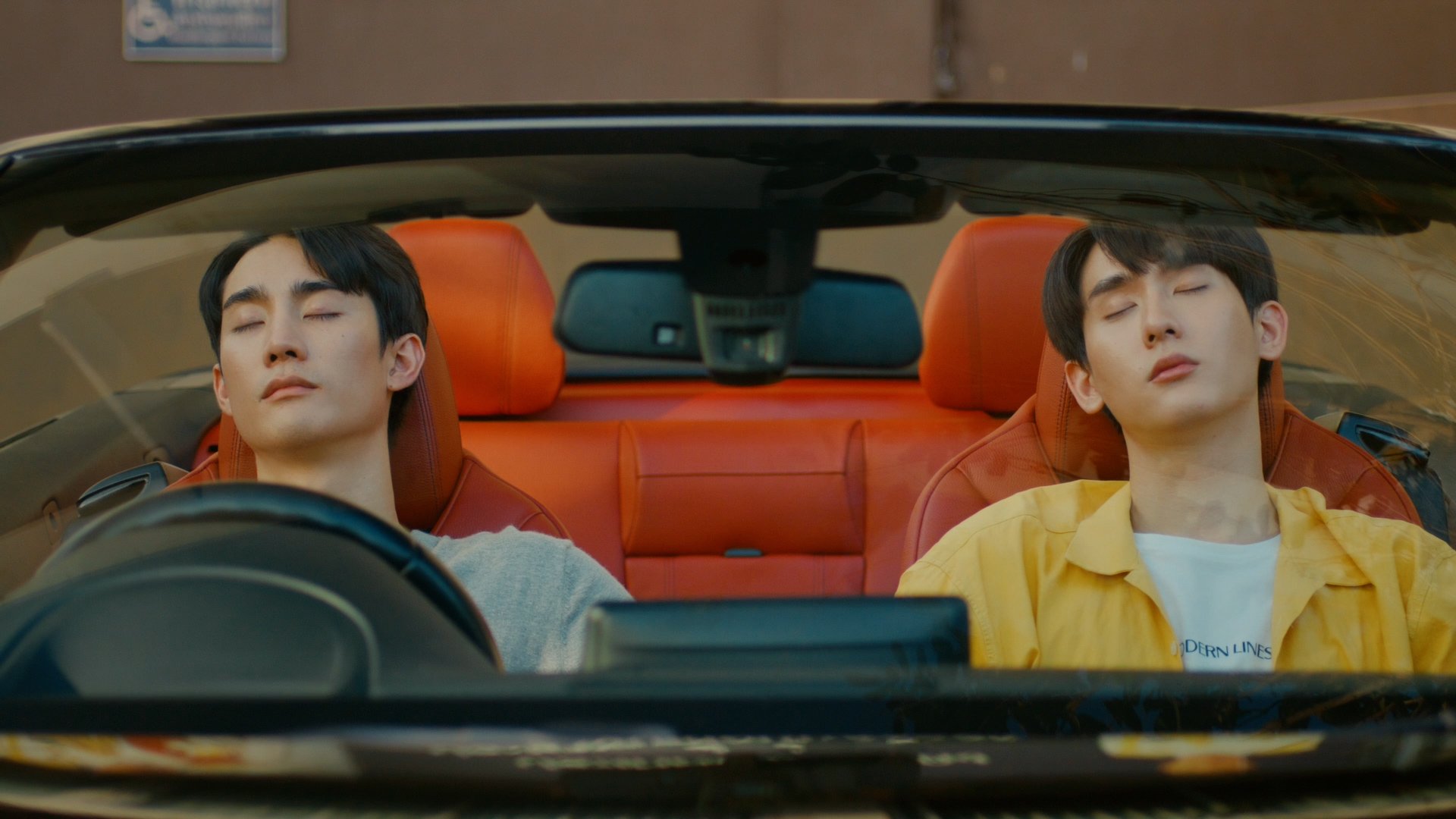 Mondo Thai: ecco Force and Book Mondo Thai: ecco Force and Book