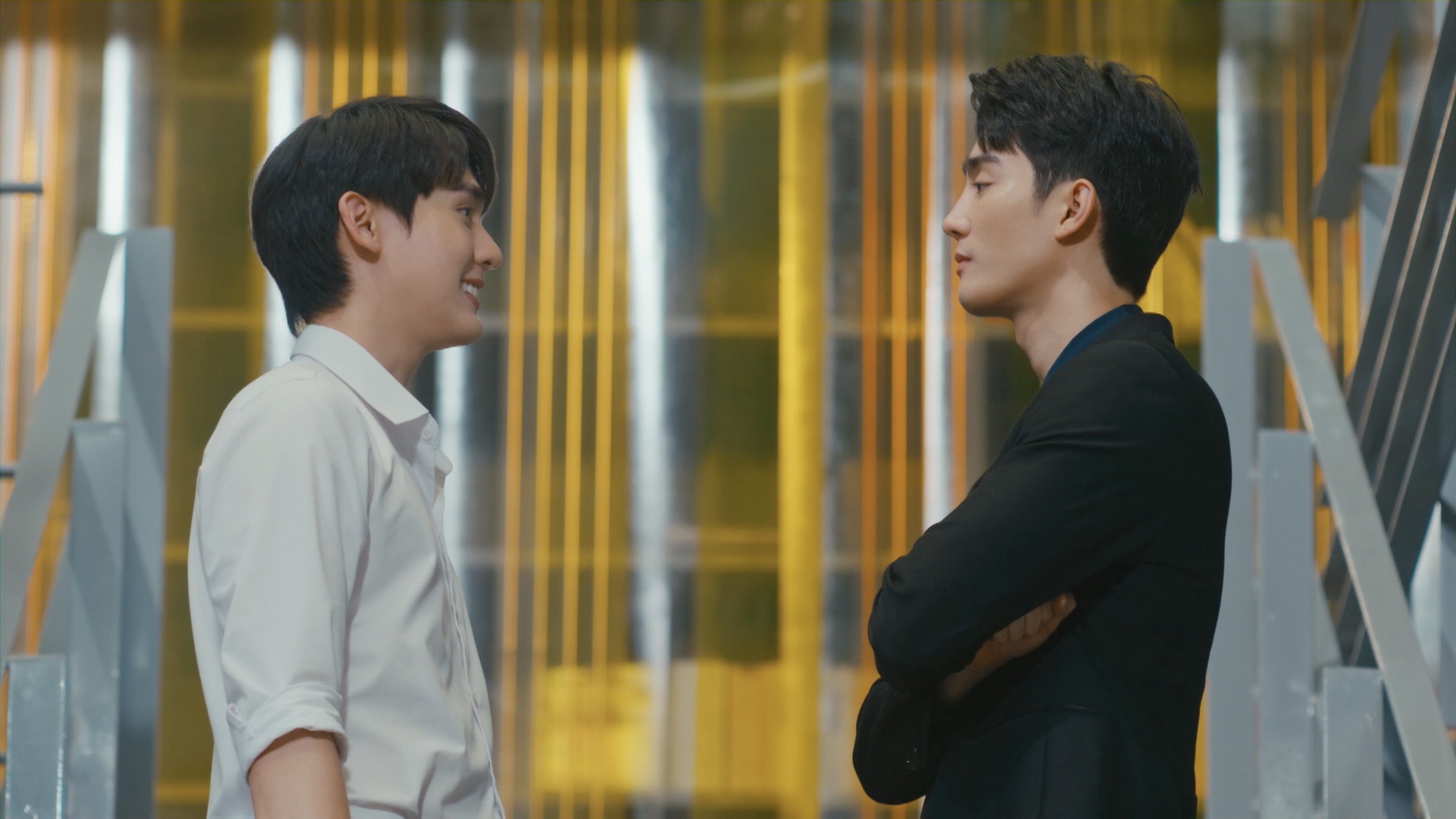 Mondo Thai: ecco Force and Book Mondo Thai: ecco Force and Book