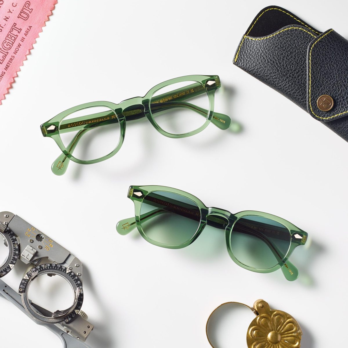 Galleria foto 'Occhiali di ricerca, firmati e lavorati a mano' - foto 4