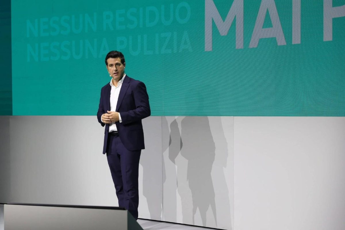 Galleria foto 'Arriva Iluma, la rivoluzione di Iqos. Non serve più pulirlo' - foto 3