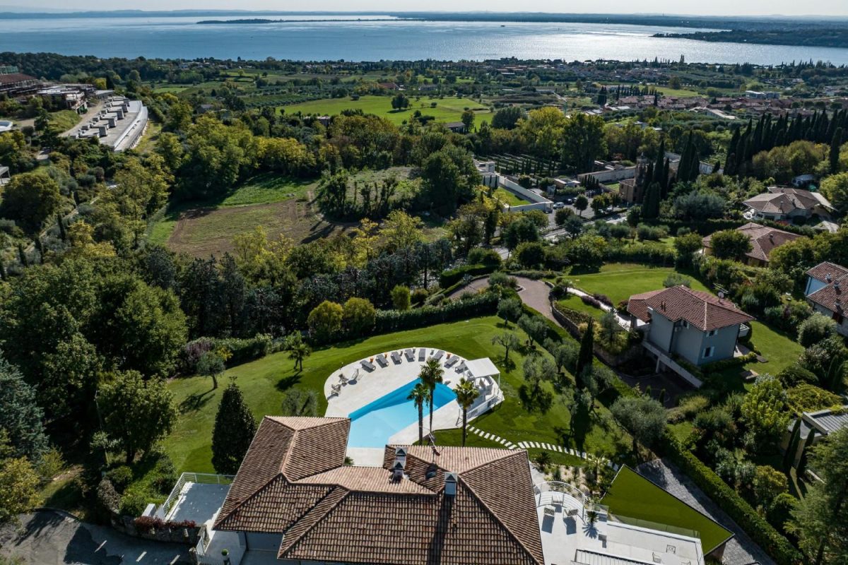 Galleria foto 'Le case di pregio resistono alla crisi' - foto 3