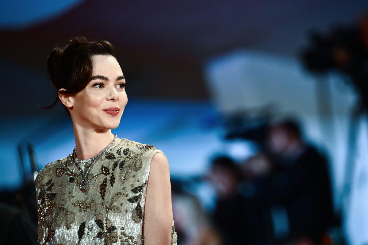 Galleria foto 'Gli ultimi look al Lido di Venezia: da Mariacarla Boscono a Timothée Chalamet' - foto 8