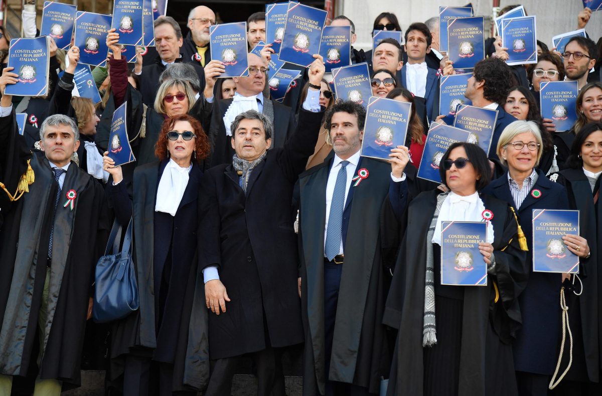 Sciopero magistrati, flashmob e iniziative in tutta Italia Sciopero magistrati, flashmob e iniziative in tutta Italia