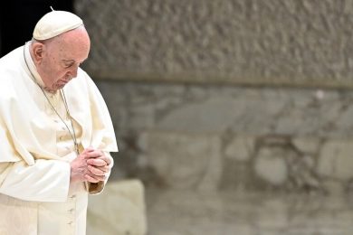 Papa Francesco, condizioni in lieve miglioramento ma la prognosi resta riservata