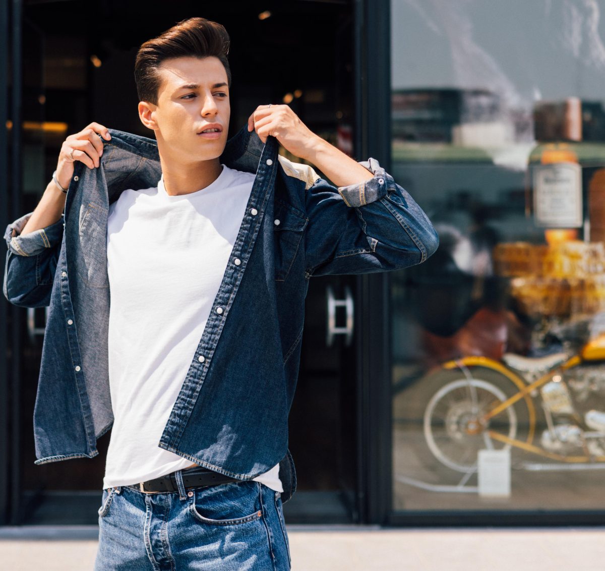 Galleria foto 'Design e brillantina, tornano i tagli alla Elvis e Hollywood style' - foto 8